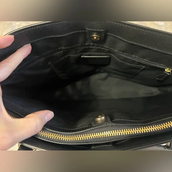 Coach Addison Tote - black crossgrain leather - Picture 5 of 16